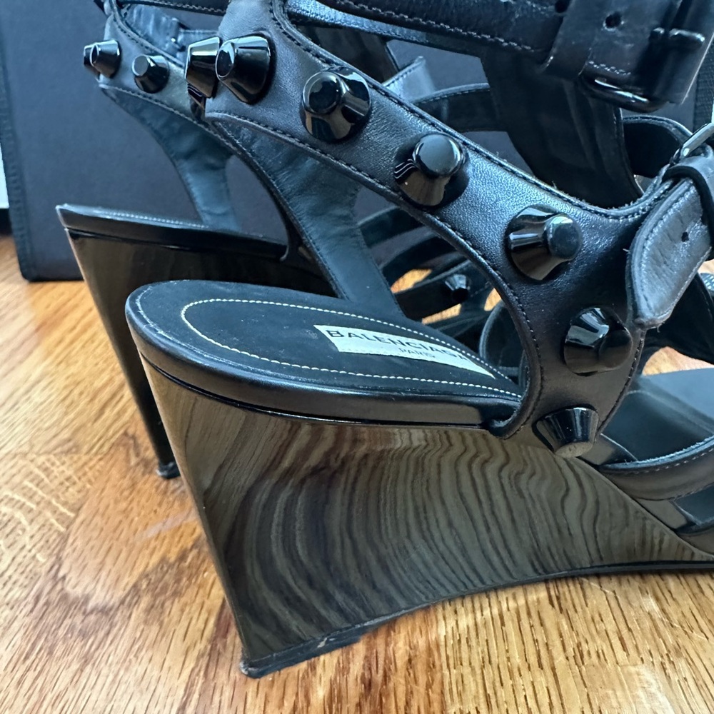 Balenciaga Black Gladiator Sandals with Studded Detailing - Picture 3 of 3